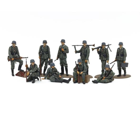 1:48 German Wehrmacht Infantry, figure assembly kit