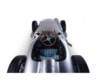 1:8 IXO Mercedes W196 Fangio #8