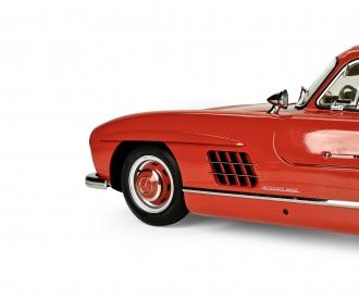 Mercedes 300 SL Model Car 1:8 Red Replica