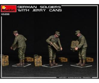 1:35 Fig. Dt. Soldaten m.Kraftstoffk.(2)