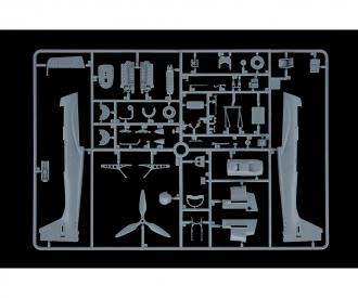Ju 87 B-2/R-2 Stuka Picchiatello Model Kit