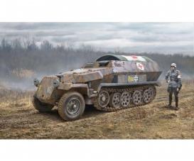 Sd.Kfz. 251/8 Ambulance Model Kit 1:72 Scale