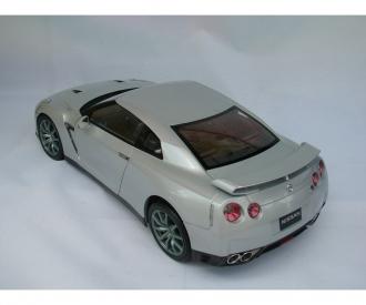 1:8 IXO Nissan GT-R