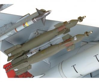1:48 Lockheed Martin F-16C Block 25/32 model kit