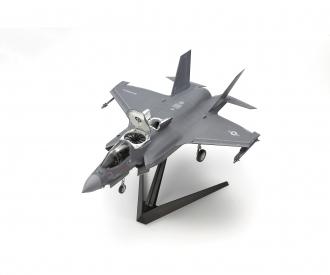 1:48 US F-35B Lightning II, plastic model kit