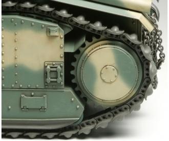 1:35 French MBT B1 bis, military model kit