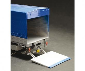 Volvo F16 Globetrotter Truck Kit with Tail Lift