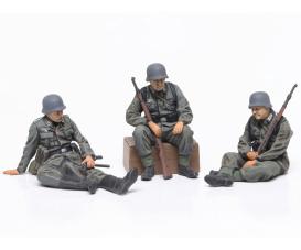 1:48 German Wehrmacht Infantry, figure assembly kit