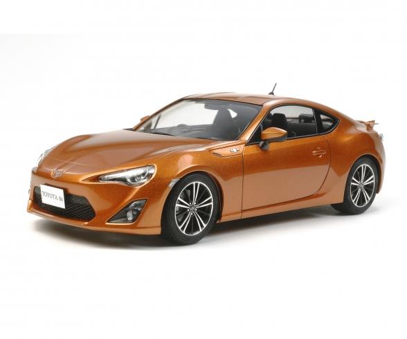 1:24 Toyota GT86, plastic model kit, opening hood