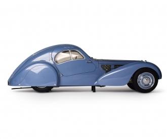 iXO Premium Collectables Bugatti 57 SC Model Car