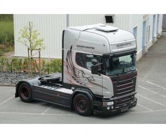 Scania R730 Streamline 4x2 Model Kit 1:24
