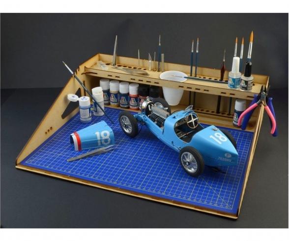 Italeri Modelling Workstation MDF DIN A3