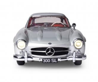 1:8 IXO Mercedes 300 SL Silber