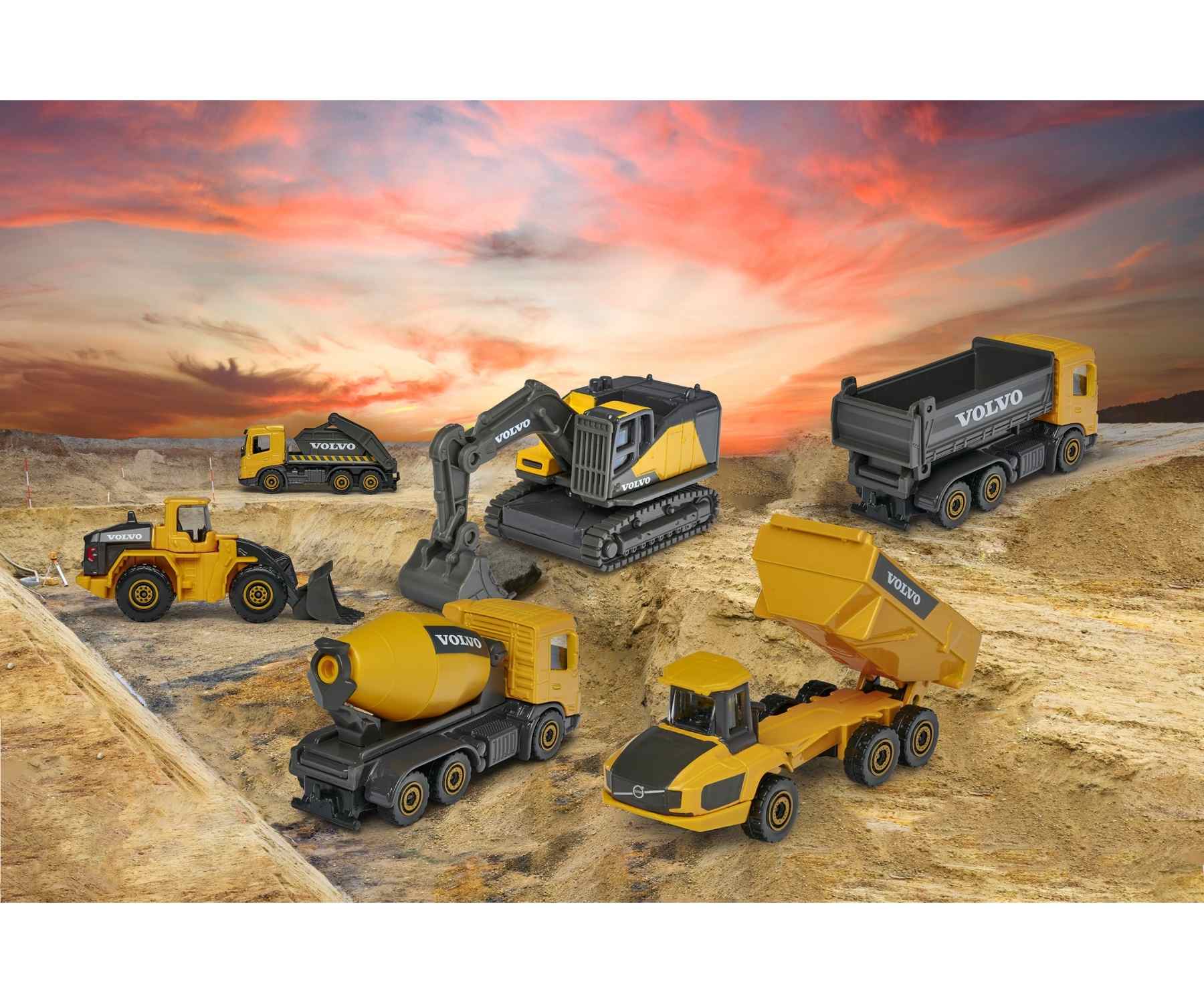 Buy Volvo Construction 4 Pieces Giftpack online | Majorette