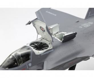 1:48 US F-35B Lightning II, plastic model kit