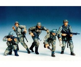 1:35 Fig-Set Ger. Front-Line Soldiers, assembly kit