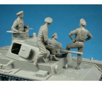 1:35 Fig. Ger. Tank Crew France 1940 (5)