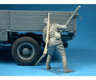 1:35 GAZ-AAA Mod. 1943 Cargo Truck (5)