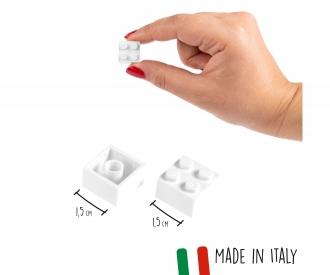 Blox 100 white 4 pin Bricks in Box