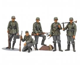 1:35 German Infantry Mid-WWII, figure assembly kit