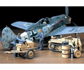 1:48 Ger. Kettenkrad, model kit with decals