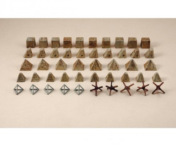 Italeri Antitank Obstacles Model Kit 1:72