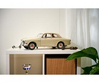 iXO Volvo 122S 1:8 Die-Cast Model Kit