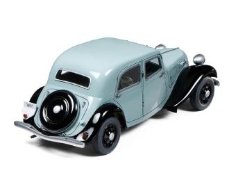1:35 Citroen Traction Staff Car, assembly kit