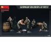 1:35 Fig. Ger. Soliders at Rest (5) SE