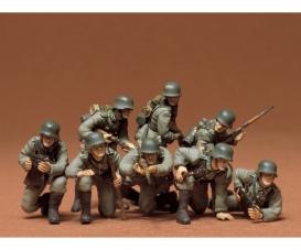 1:35 German Panzer Grenadiers, figure model kit
