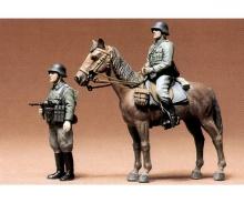 1:35 German Mounted Infantry, figure model kit