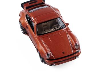 Porsche 911 930 Model Car 1:64 Bronze