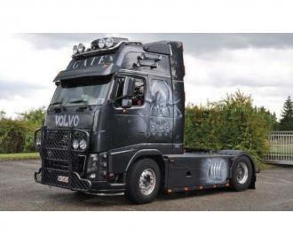 Italeri Volvo FH16 Viking model kit 1:24