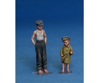 1:35 Fig. Soviet Villagers (6)