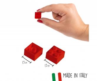 Blox 100 red 4 pin Bricks in Box