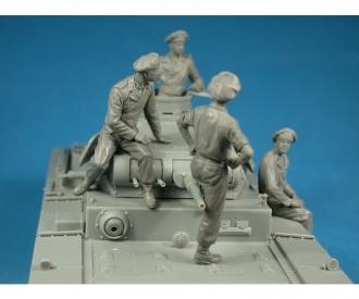 1:35 Fig. Ger. Tank Crew France 1940 (5)