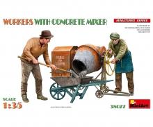 1:35 Fig.-Set Workers w/Concr. Mixer (2)