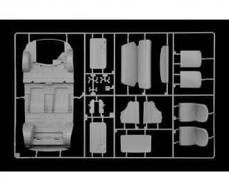 Fiat 500F 1968 Model Kit 1:12 with Opening Parts