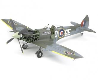 1:32 Supermarine Spitfire Mk.XVIe, model kit