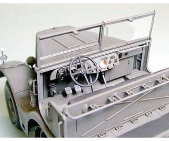 1:35 SdKfz.9 Famo, plastic assembly kit