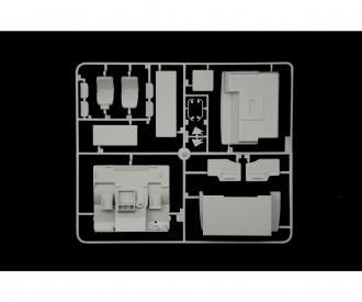 Mercedes-Benz SK Eurocab 6x4 Model Kit 1:24