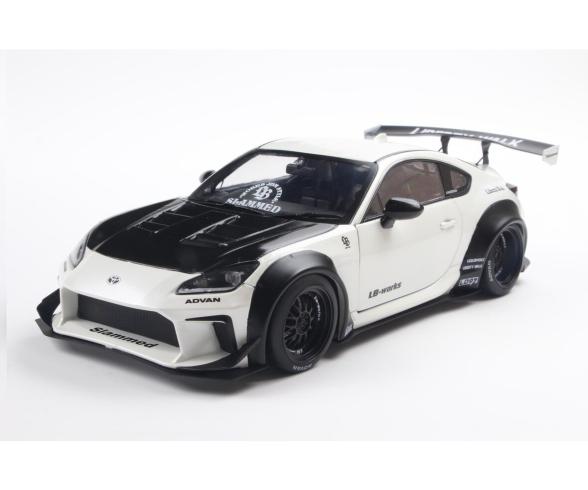 1:18 Toyota GR86 LBWK BODY KIT weiß