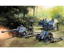 German Guns Set Model Kit 1:72 with 8 Figures
