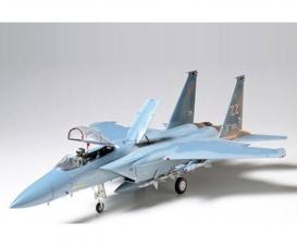 1:32 McDonnell Douglas F-15C Eagle, model kit