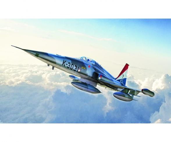 Italeri F-5A Freedom Fighter Aircraft Kit 1:72