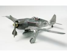 1:48 Focke-Wulf Fw190 A-8/A-8R2, aircraft model kit