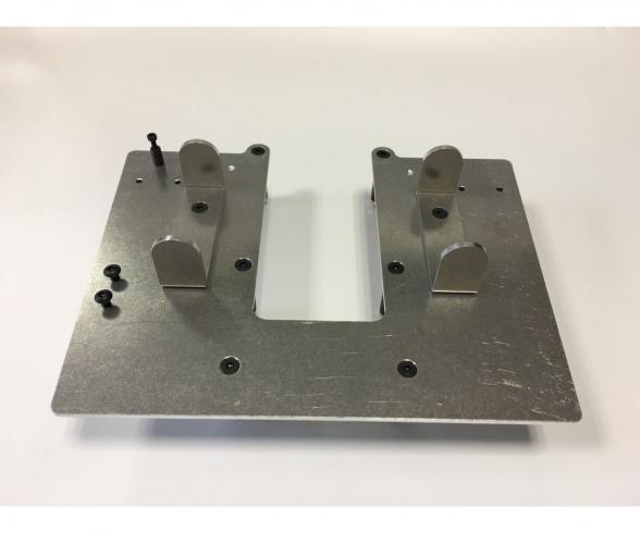 1:14 Arocs Mainplate Batt Hold, model accessory