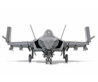1:48 F-35C Lightning II, plastic model kit