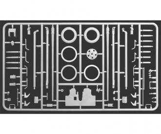 1:35 Sov. ZiS-3 Arti. Crew on Maneuver