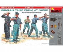 1:35 Fig. Ger. Tank Crew at Work (5) SE